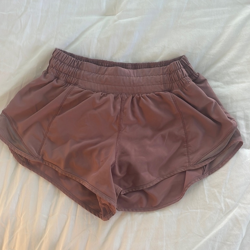 Lululemon Hotty Hot Shorts 2.5”